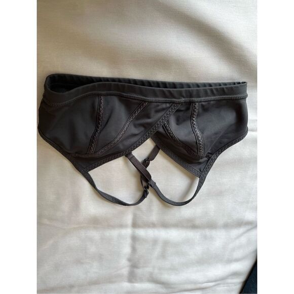 Lululemon Trainer Bra - Picture 3 of 10